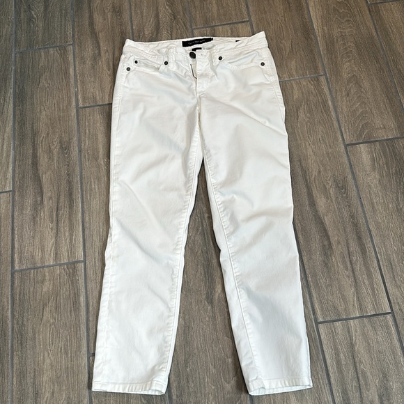 Calvin Klein white jeans skinny crop size 2. 5 pocket. Studs on front only - Picture 3 of 6